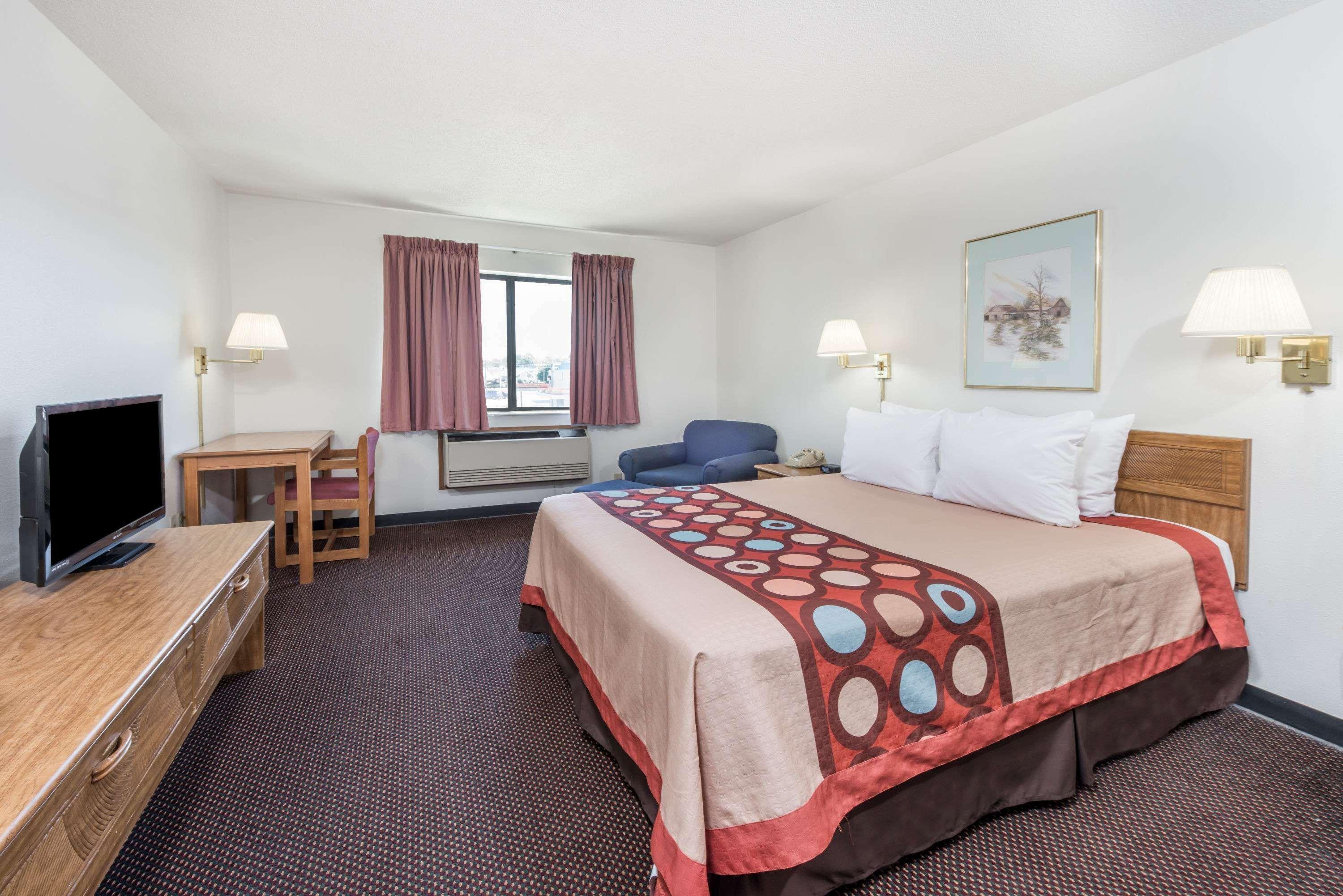 Super 8 By Wyndham
